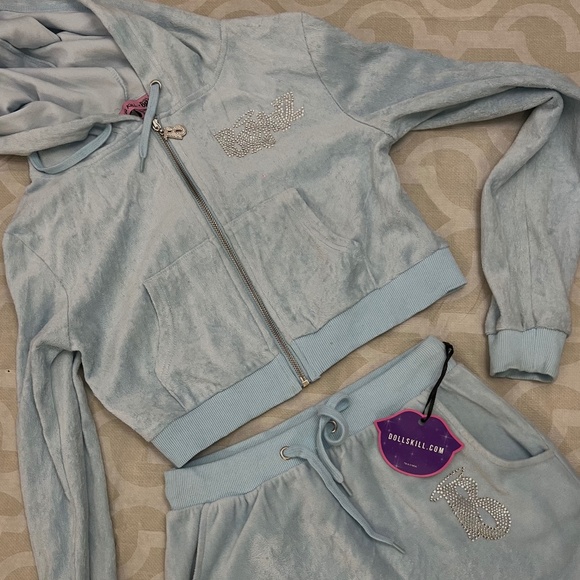 Women's suit BRATZ - Picture 1 of 3